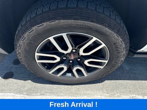 Used 2023 GMC Yukon AT4 w/ AT4 Premium Package AWD/4WD image 25