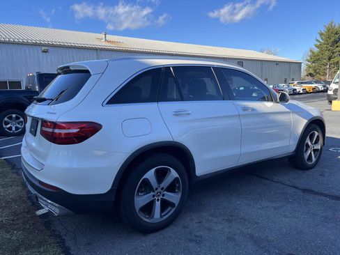 Used 2018 Mercedes-Benz GLC 300 4MATIC image 2