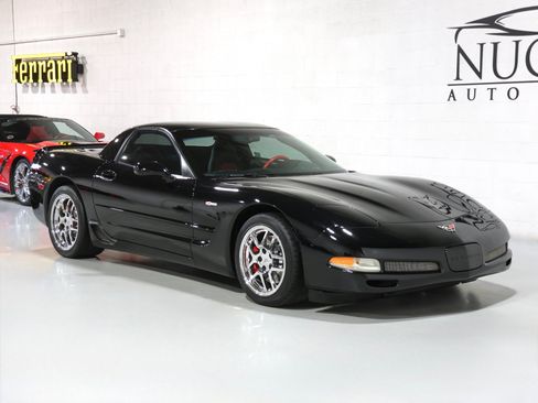 Used 2002 Chevrolet Corvette Z06 w/ Memory Pkg image 25