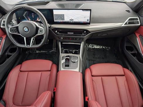 Certified 2025 BMW 330i Sedan w/ M Sport Package image 19