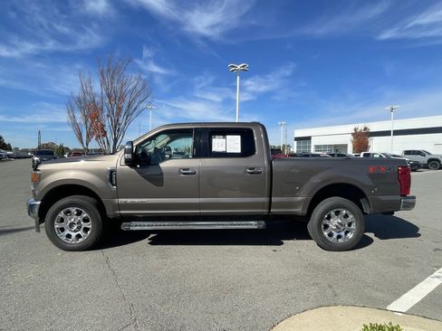 Used 2021 Ford F250 Lariat w/ Chrome Package image 4