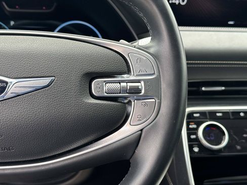 Used 2022 Genesis GV80 2.5T w/ Prestige Package 04 AWD/4WD image 18