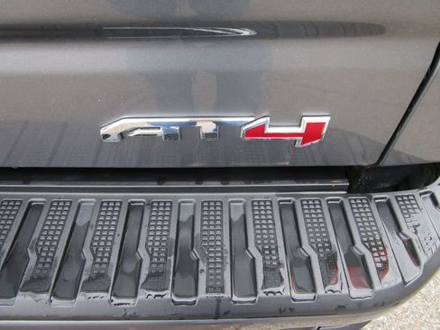 Used 2021 GMC Sierra 1500 AT4 image 12