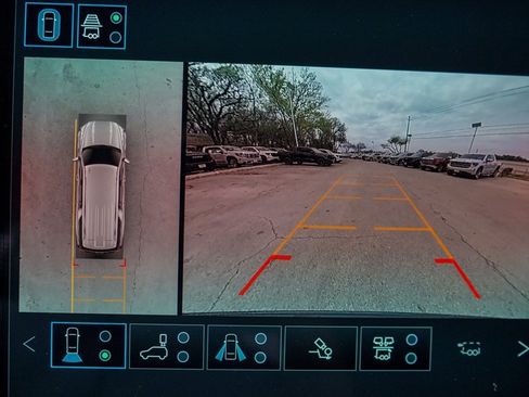 New 2026 GMC Yukon XL Denali w/ Denali Reserve Package image 11