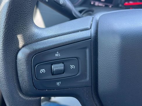Used 2022 Chevrolet Silverado 2500 Custom w/ Custom Value Package AWD/4WD image 11