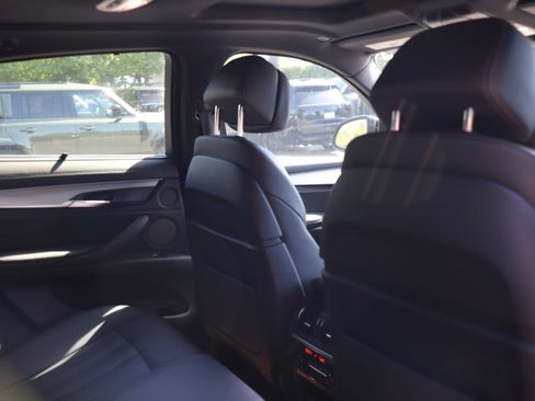 Used 2019 BMW X6 xDrive35i AWD/4WD image 11