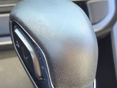 Used 2022 Chevrolet Colorado W/T w/ WT Convenience Package image 29