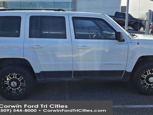 Used 2016 Jeep Patriot Sport w/ Power Value Group image 11
