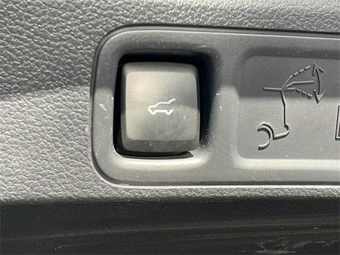 Used 2024 Ford Expedition Limited image 21