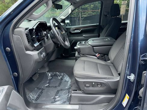 Used 2022 Chevrolet Silverado 1500 LT RWD image 13