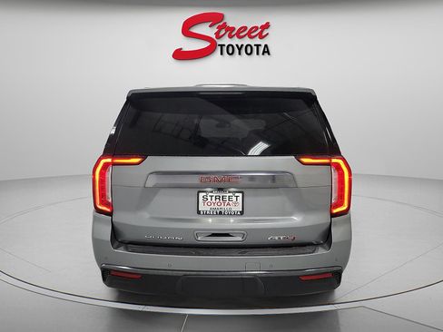 Used 2023 GMC Yukon XL AT4 AWD/4WD image 3