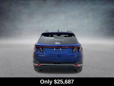 Used 2023 Hyundai Tucson SEL w/ Convenience Package AWD/4WD image 4