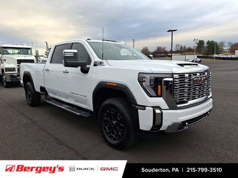New 2026 GMC Sierra 3500 Denali w/ Denali Reserve Package AWD/4WD image 2