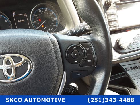 Used 2018 Toyota RAV4 Adventure image 30