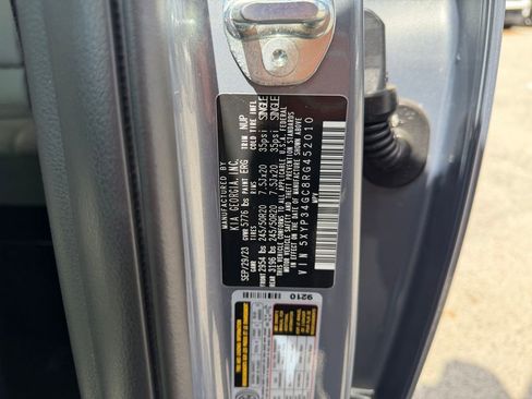 Used 2024 Kia Telluride EX image 11