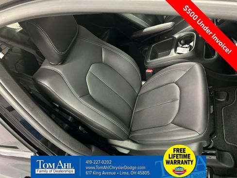 New 2026 Chrysler Voyager LX image 24