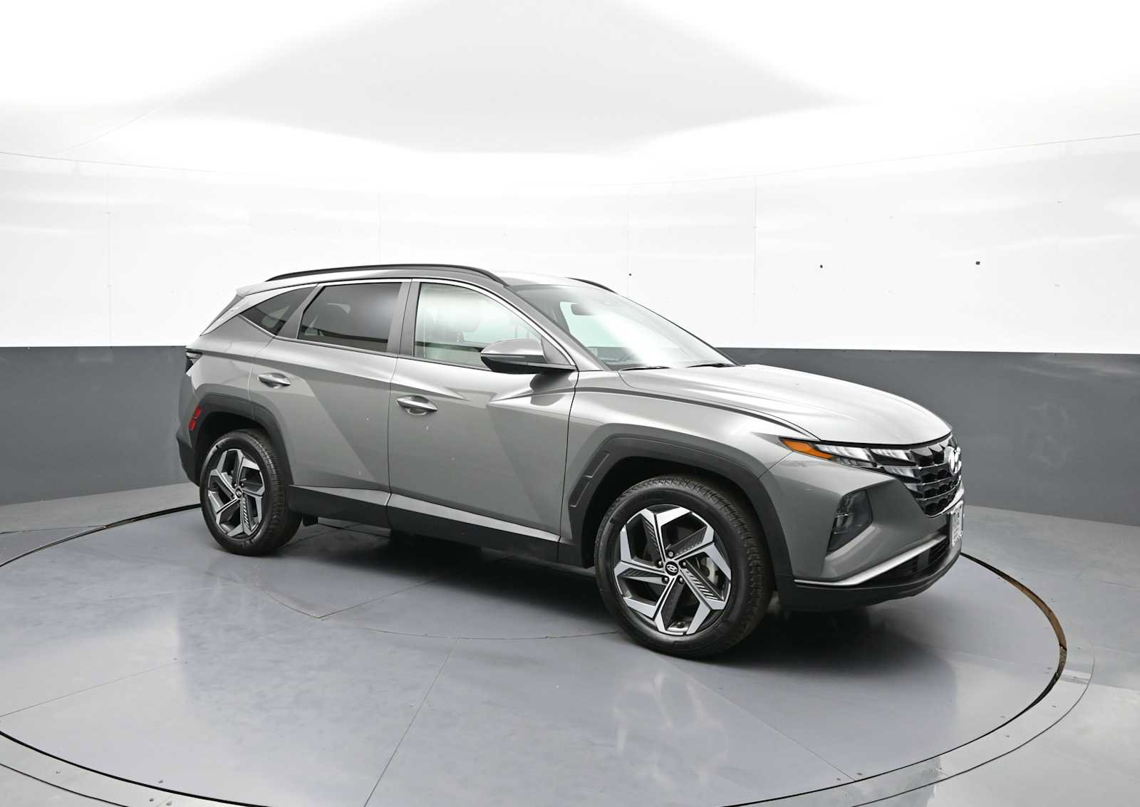 Used 2024 Hyundai Tucson SEL w/ Convenience Package AWD/4WD image 4