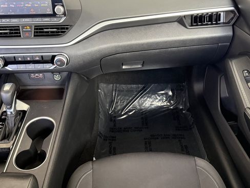 Used 2022 Nissan Altima 2.5 SV FWD image 30