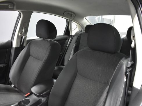 Used 2019 Nissan Sentra S w/ Appearance Package image 16