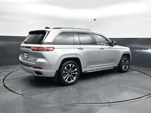 Used 2023 Jeep Grand Cherokee Overland w/ Advanced Protech Group III image 9