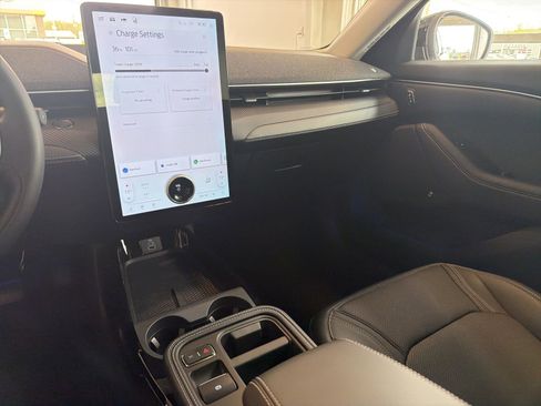 New 2026 Ford Mustang Mach-E Premium image 23