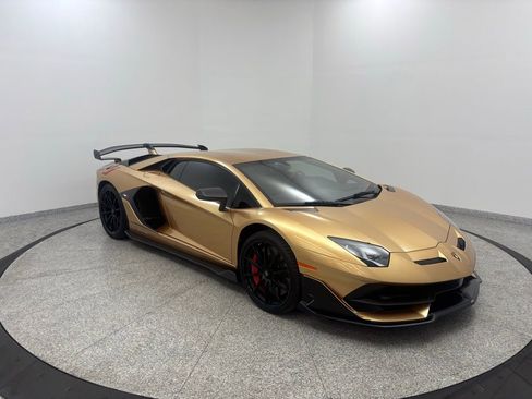Used 2019 Lamborghini Aventador SVJ image 18