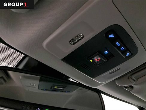 Used 2024 Toyota Camry XLE image 33