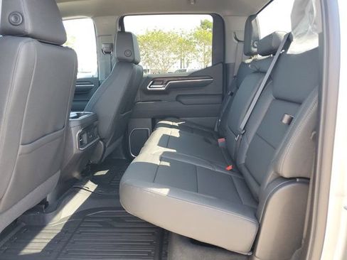 New 2026 GMC Sierra 1500 SLT RWD image 17