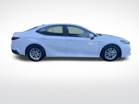 Used 2025 Toyota Camry LE w/ Convenience Package FWD image 4