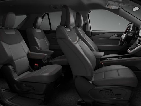 New 2026 Ford Explorer Active w/ Active Comfort Package image 6