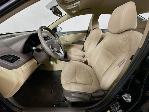 Used 2013 Hyundai Accent GLS w/ Premium Pkg image 13