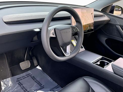 Used 2026 Tesla Model Y AWD image 17