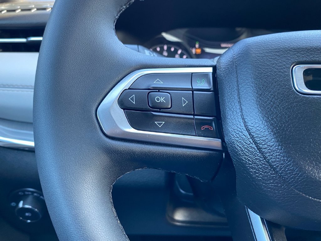 Used 2023 Jeep Compass Limited AWD/4WD image 31