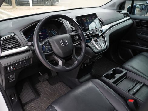 Used 2023 Honda Odyssey Touring image 15