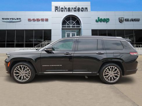 Used 2023 Jeep Grand Cherokee L Summit AWD/4WD image 3