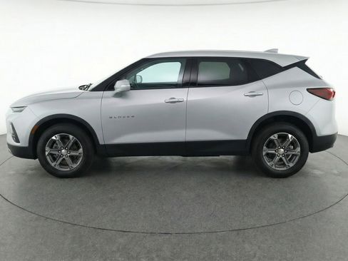 Used 2025 Chevrolet Blazer LT FWD image 5