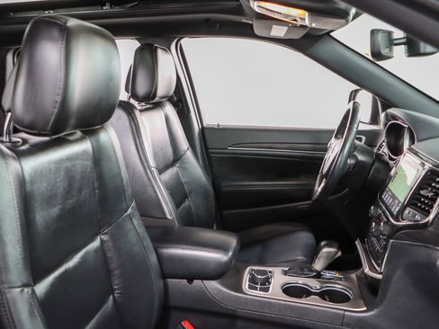 Used 2022 Jeep Grand Cherokee Limited image 27