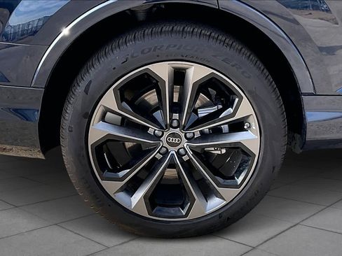 Used 2025 Audi Q7 Premium Plus image 11
