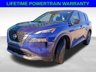 Used 2023 Nissan Rogue S video 1