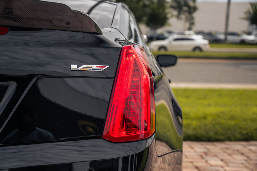 Used 2017 Cadillac ATS V w/ Carbon Black Package RWD image 12