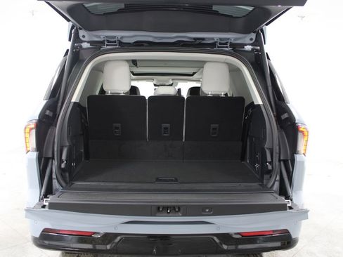 New 2026 Lincoln Navigator Reserve image 15