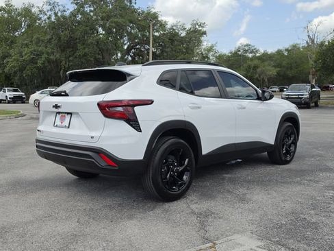 New 2026 Chevrolet Trax LT w/ Driver Confidence Package FWD image 5