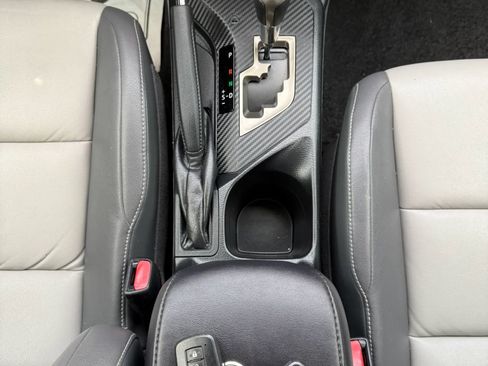 Used 2013 Toyota RAV4 Limited FWD image 14
