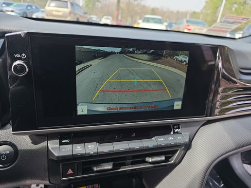 Used 2025 Toyota Camry SE w/ Multimedia Upgrade Package image 25