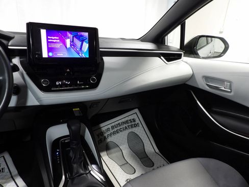 Used 2024 Toyota Corolla SE w/ SE Package image 13