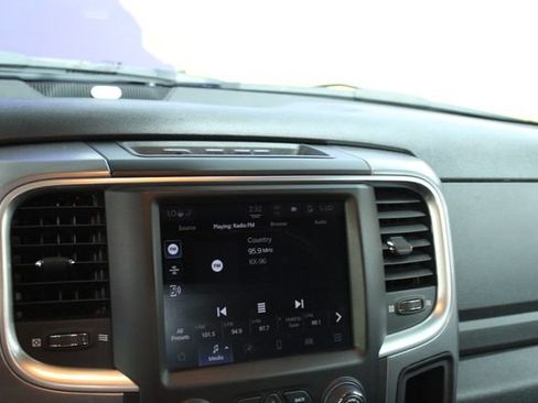 Used 2022 RAM 1500 Warlock AWD/4WD image 18