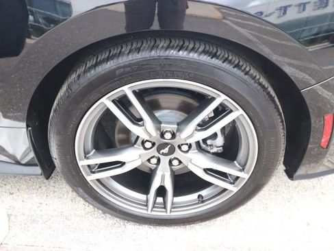Used 2024 Ford Mustang Coupe RWD image 12