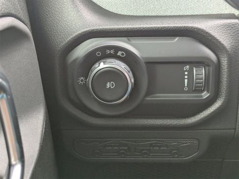 Used 2025 Jeep Wrangler Sport image 26