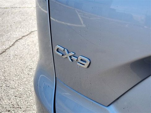 Used 2018 MAZDA CX-9 Touring image 32