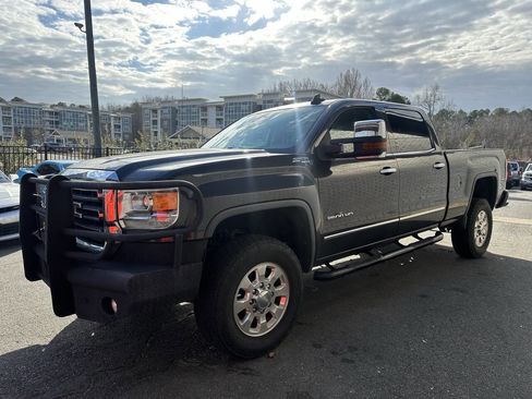 Used 2015 GMC Sierra 2500 SLT image 4